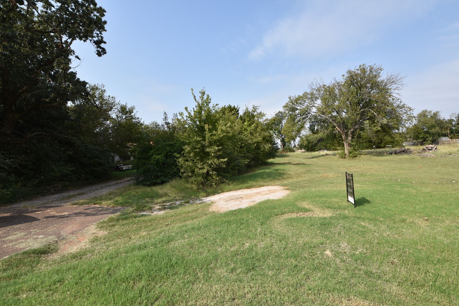 Crume: 3421 S Division St, Guthrie, OK 73044